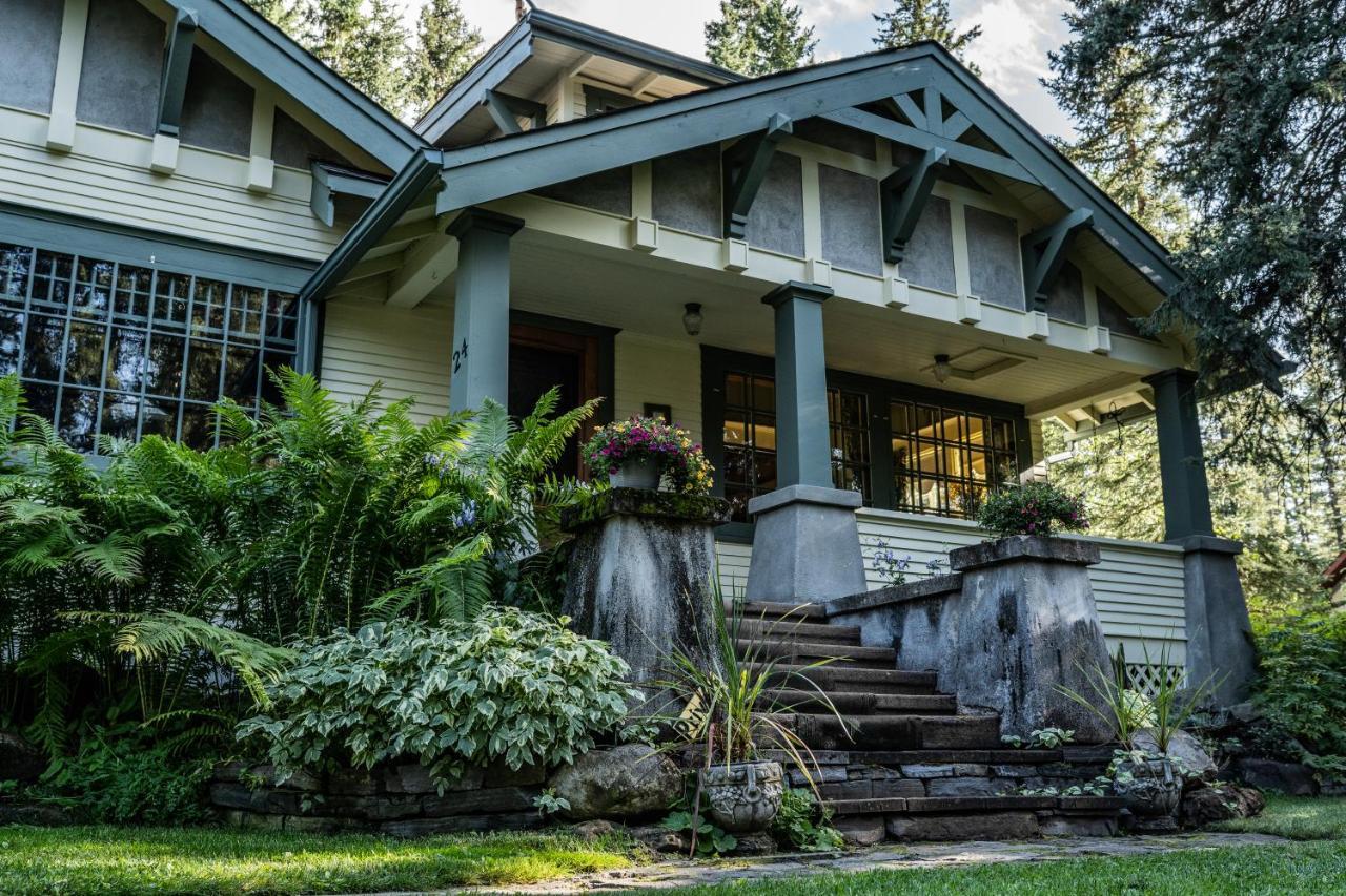 The Craftsman House Bed & Breakfast Bragg Creek Exterior photo